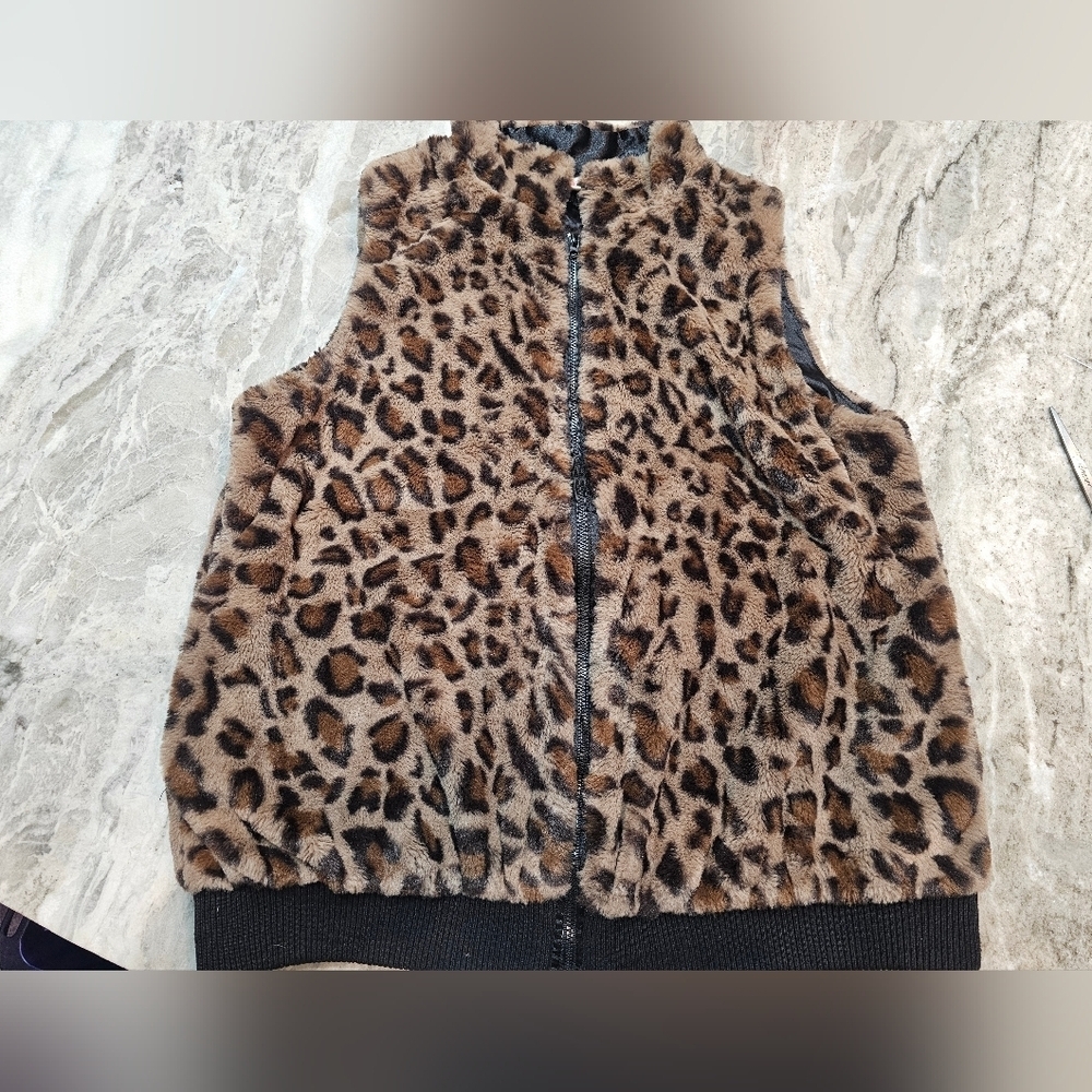 Jou Jou Faux Fur Leopard Print Vest Brown Black Zip Front Women’s Large